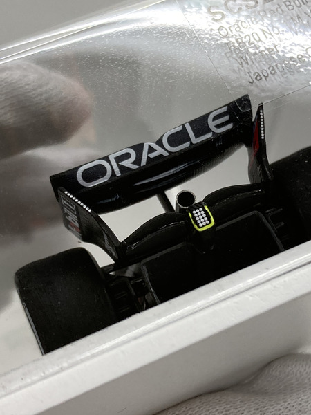 1/43  spark Oracle Red Bull Racing RB20