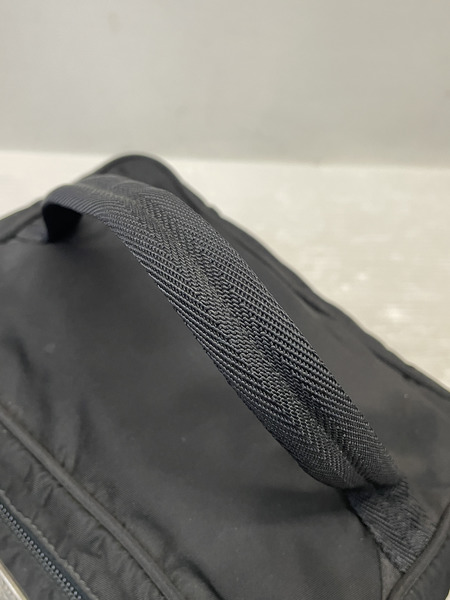 PRADA 三角プレート ナイロンバニティバッグ 黒[値下]