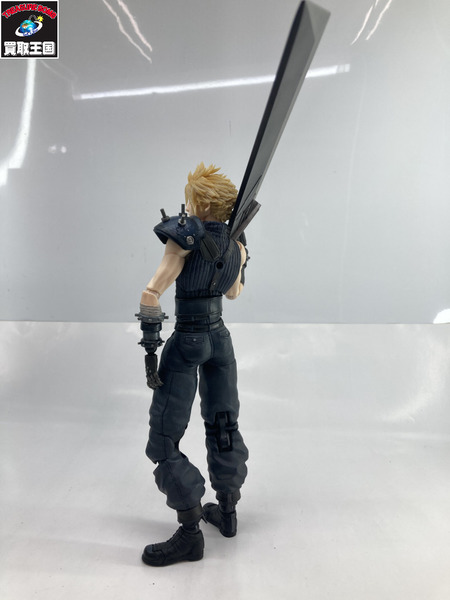 FINAL FANTASYVII REMAKE PLAY ARTS改 クラウド