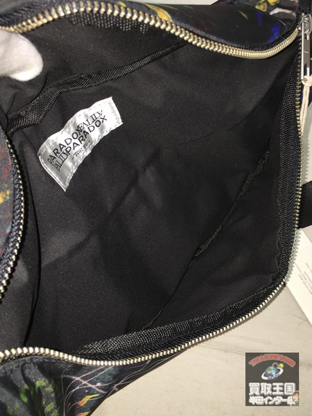 18SS FALILV PARADOX GRAPHIC POUCH 漢字[値下]