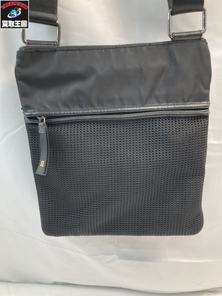 FENDI フェンディ ナイロン レザー ショルダーバッグ ブラック