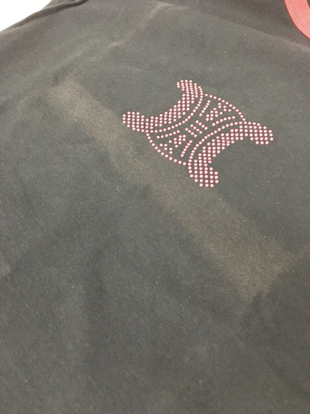 CELINE レディースラグ衣料 トリオンフロゴ スタッズ Tシャツ (S) 黒赤