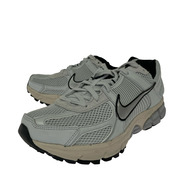 NIKE スニーカー Zoom Vomero 5 