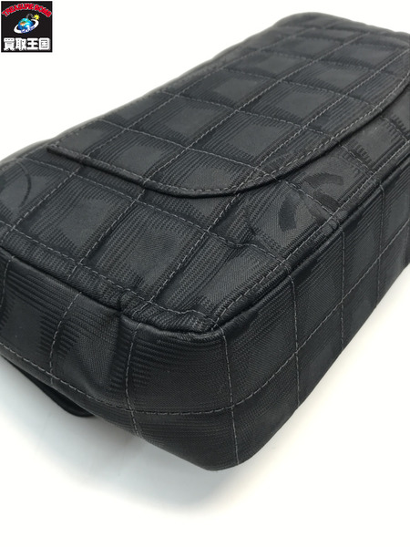 CHANEL シャネル　ニュートラベルライン チェーンショルダーバッグ ナイロン 