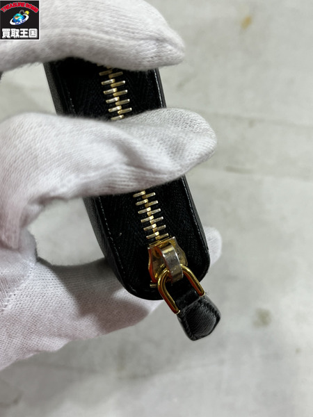 PRADA サフィアーノ ラウンドジップ 